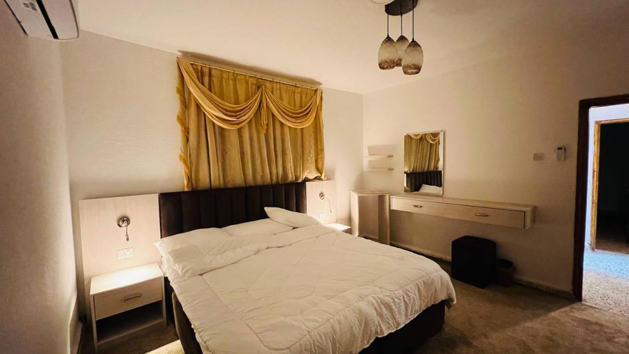 Petra Glamour Hostel At Tayyibah Ngoại thất bức ảnh